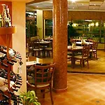 Hotel Uniqato 3*
