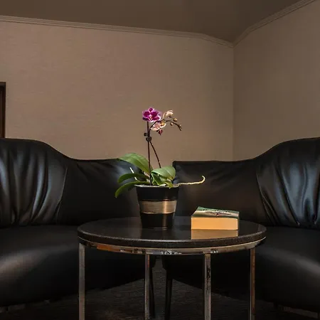 Uniqato Hotel