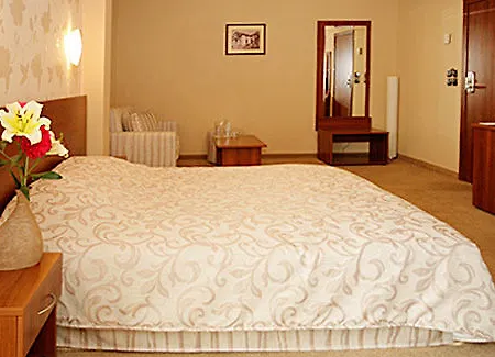 Uniqato Hotel