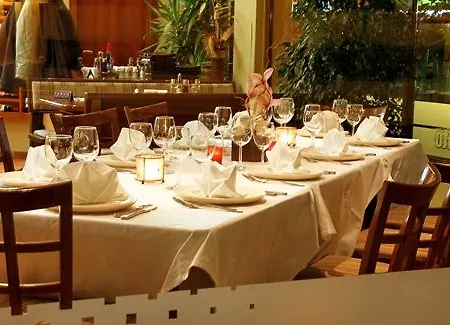Uniqato Hotel